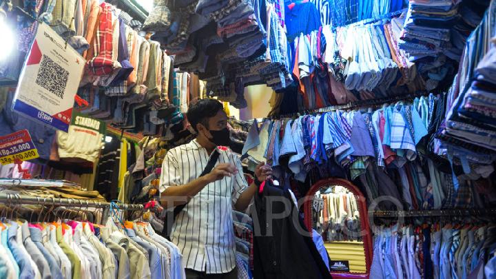 Mendag Zulkifli Hasan Larang Impor Baju Bekas, Menparekraf Sandiaga Uno: Peluang bagi Pelaku Ekonomi Kreatif Lokal